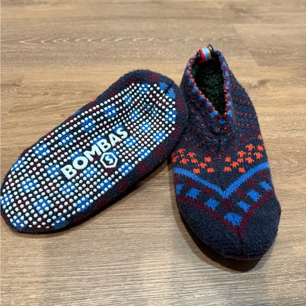Bombas Slippers - Blue and Orange Pattern